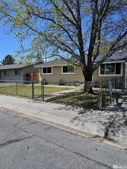 700 Cottonwood, Carson City, Nevada 89701, 3 Bedrooms Bedrooms, ,1 BathroomBathrooms,Residential,For Sale,Cottonwood,250005567