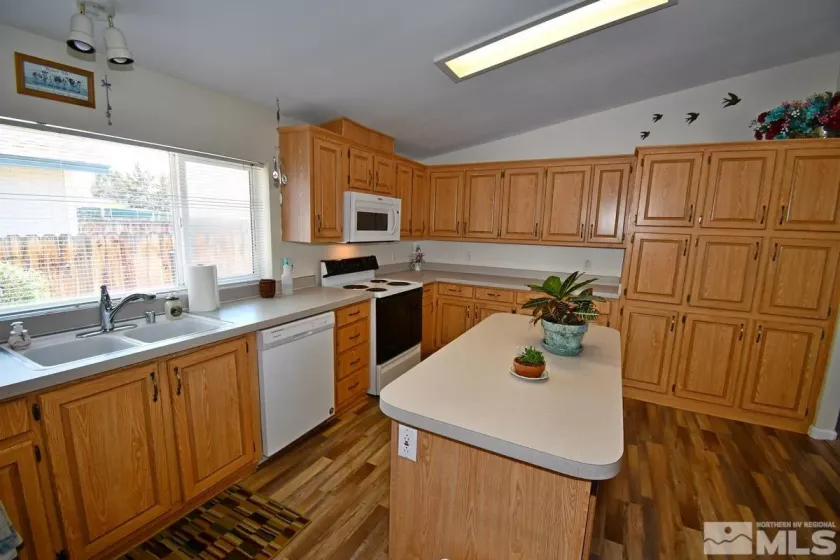 229 Mark Street, Gardnerville, Nevada 89410, 3 Bedrooms Bedrooms, ,2 BathroomsBathrooms,Residential,For Sale,Mark Street,250005570
