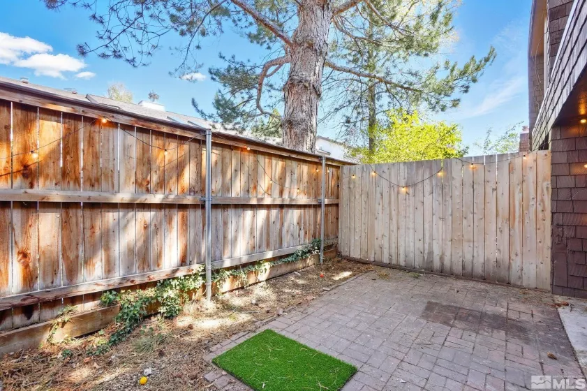 4185 Baker Ln, Reno, Nevada 89509, 2 Bedrooms Bedrooms, ,2 BathroomsBathrooms,Residential,For Sale,Baker Ln,250005569