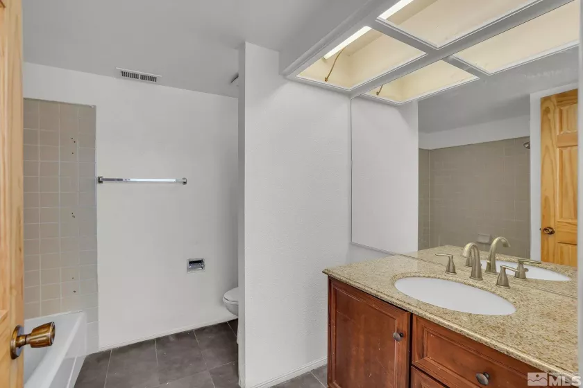 4185 Baker Ln, Reno, Nevada 89509, 2 Bedrooms Bedrooms, ,2 BathroomsBathrooms,Residential,For Sale,Baker Ln,250005569
