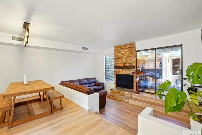 4185 Baker Ln, Reno, Nevada 89509, 2 Bedrooms Bedrooms, ,2 BathroomsBathrooms,Residential,For Sale,Baker Ln,250005569