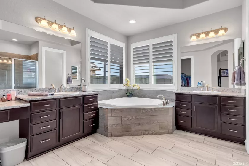 11641 Diamond Stream Drive, Sparks, Nevada 89441, 5 Bedrooms Bedrooms, ,3 BathroomsBathrooms,Residential,For Sale,Diamond Stream Drive,250005573