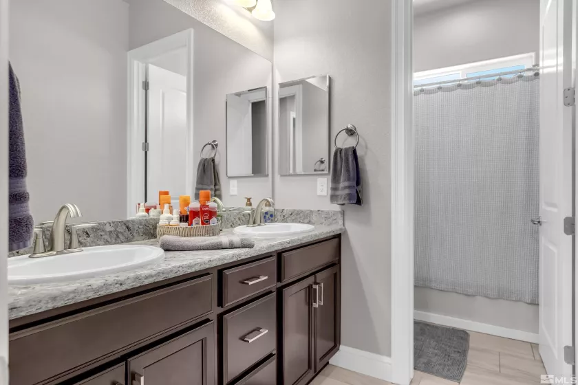 11641 Diamond Stream Drive, Sparks, Nevada 89441, 5 Bedrooms Bedrooms, ,3 BathroomsBathrooms,Residential,For Sale,Diamond Stream Drive,250005573