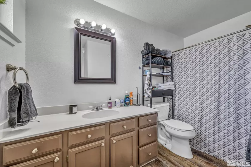 10205 Shenandoah Dr, Reno, Nevada 89508, 4 Bedrooms Bedrooms, ,3 BathroomsBathrooms,Residential,For Sale,Shenandoah Dr,250005583