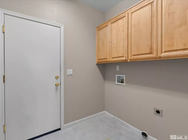 1850 Almonte Court, Sparks, Nevada 89436, 4 Bedrooms Bedrooms, ,2 BathroomsBathrooms,Residential,For Sale,Almonte Court,250005592