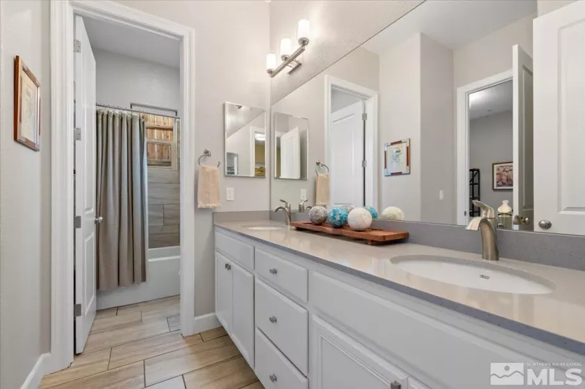 395 Gooseberry Dr, Reno, Nevada 89523, 4 Bedrooms Bedrooms, ,3 BathroomsBathrooms,Residential,For Sale,Gooseberry Dr,250005599