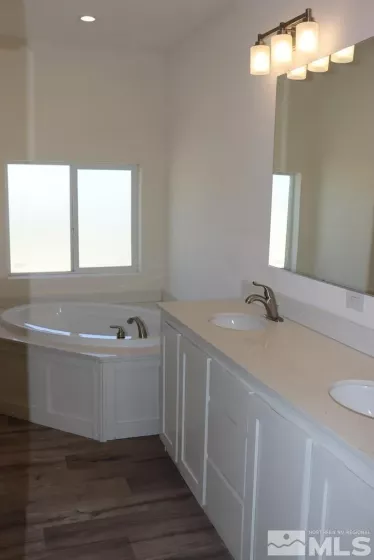 7275 Rose Creek Rd, Winnemucca, Nevada 89445, 4 Bedrooms Bedrooms, ,2 BathroomsBathrooms,Residential,For Sale,Rose Creek Rd,250005601