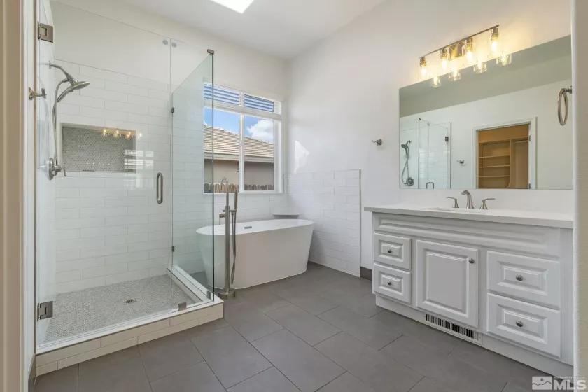 2705 Wind Feather Trl, Reno, Nevada 89511, 4 Bedrooms Bedrooms, ,2 BathroomsBathrooms,Residential,For Sale,Wind Feather Trl,250005611