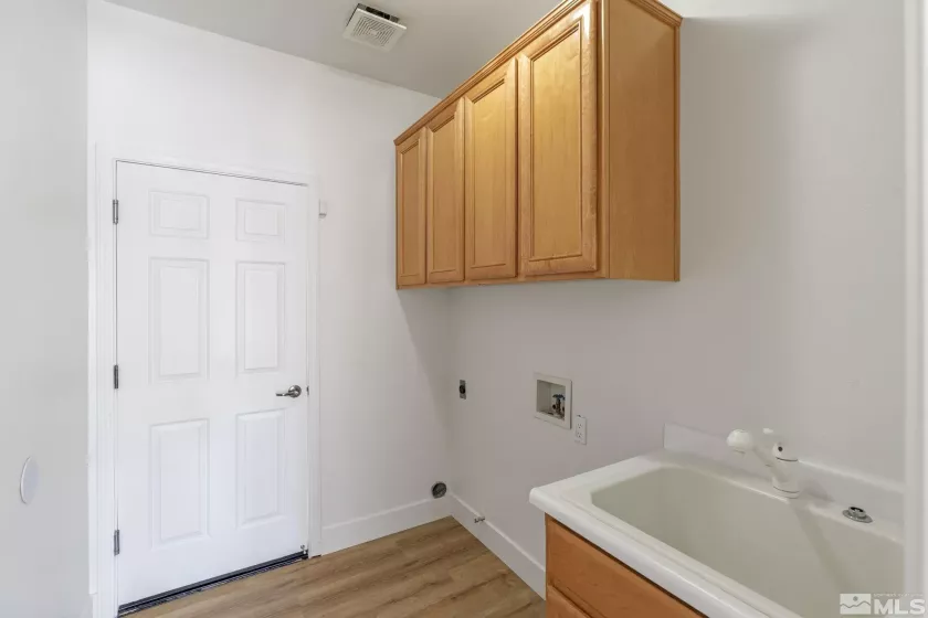2705 Wind Feather Trl, Reno, Nevada 89511, 4 Bedrooms Bedrooms, ,2 BathroomsBathrooms,Residential,For Sale,Wind Feather Trl,250005611