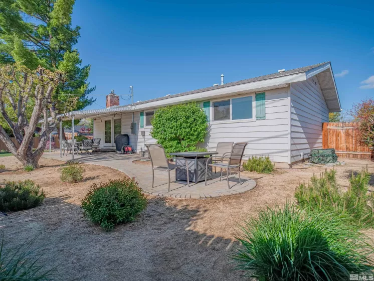 610 Akard Cir, Reno, Nevada 89503, 3 Bedrooms Bedrooms, ,2 BathroomsBathrooms,Residential,For Sale,Akard Cir,250005612