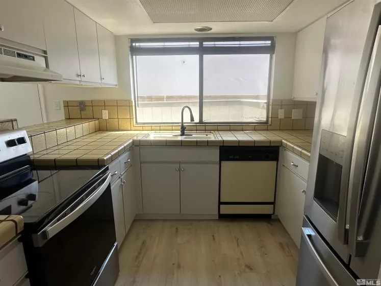 990 HOLMAN WAY, Reno, Nevada 89431, 3 Bedrooms Bedrooms, ,2 BathroomsBathrooms,Residential,For Sale,HOLMAN WAY,250005615