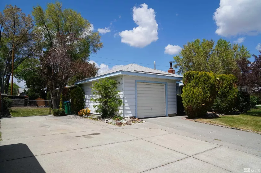 933 Cordone Ave, Reno, Nevada 89502, 3 Bedrooms Bedrooms, ,1 BathroomBathrooms,Residential,For Sale,Cordone Ave,250005614