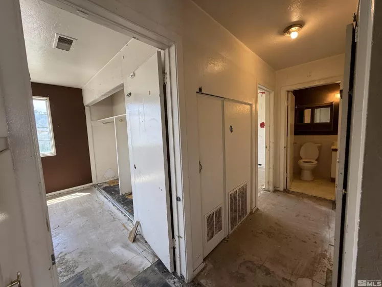 13501 Mount Shasta, Reno, Nevada 89506, 2 Bedrooms Bedrooms, ,1 BathroomBathrooms,Residential,For Sale,Mount Shasta,250005616