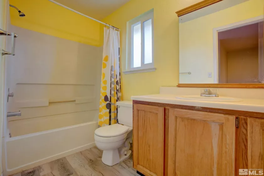 1488 Douglas Ave, Gardnerville, Nevada 89410, 2 Bedrooms Bedrooms, ,1 BathroomBathrooms,Residential,For Sale,Douglas Ave,250005633