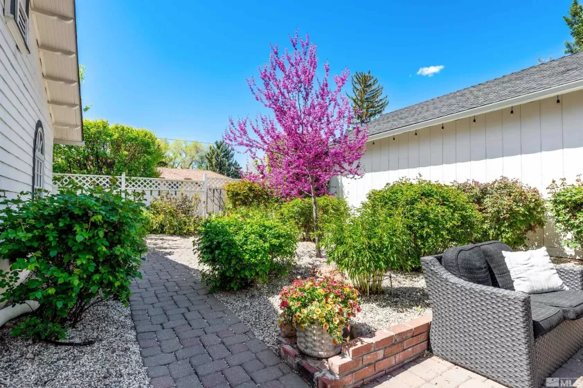 275 Urban Rd, Reno, Nevada 89509, 3 Bedrooms Bedrooms, ,2 BathroomsBathrooms,Residential,For Sale,Urban Rd,250005636
