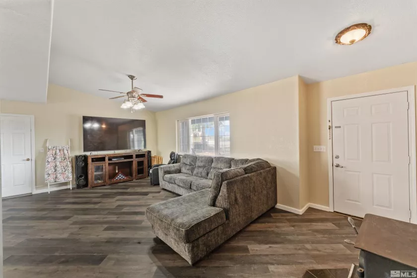 5400 Bottom Rd, Fallon, Nevada 89406, 3 Bedrooms Bedrooms, ,2 BathroomsBathrooms,Residential,For Sale,Bottom Rd,250005643
