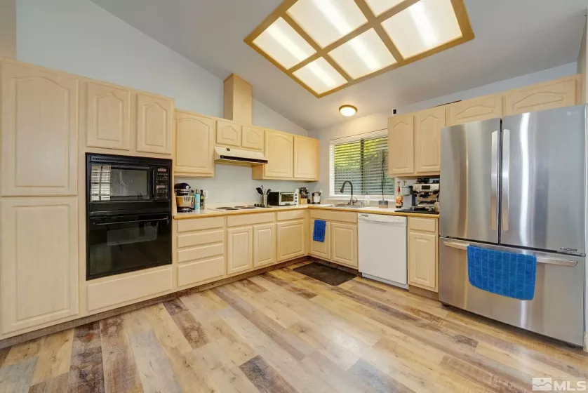 1830 Lakeland Hills Drive, Reno, Nevada 89523, 3 Bedrooms Bedrooms, ,2 BathroomsBathrooms,Residential,For Sale,Lakeland Hills Drive,250005685