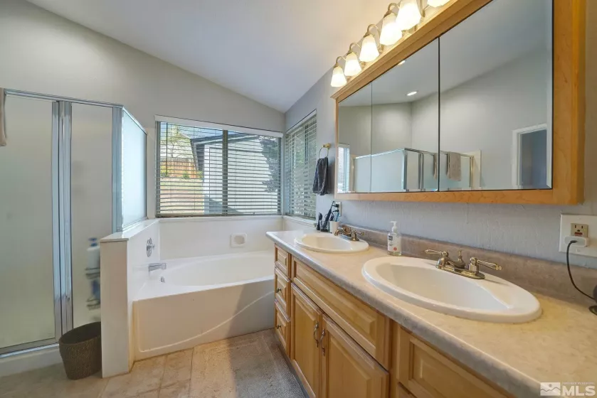 1830 Lakeland Hills Drive, Reno, Nevada 89523, 3 Bedrooms Bedrooms, ,2 BathroomsBathrooms,Residential,For Sale,Lakeland Hills Drive,250005685