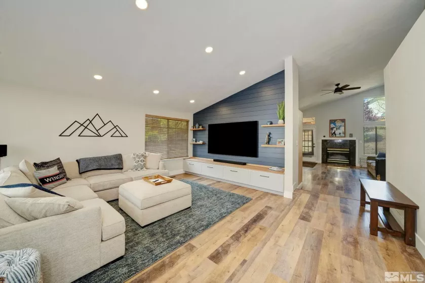 1830 Lakeland Hills Drive, Reno, Nevada 89523, 3 Bedrooms Bedrooms, ,2 BathroomsBathrooms,Residential,For Sale,Lakeland Hills Drive,250005685
