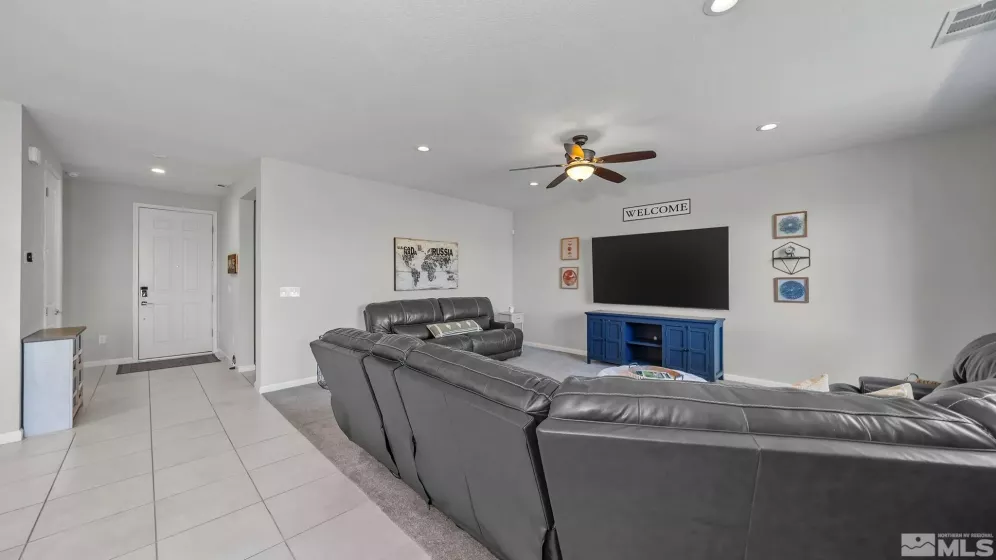 2282 Selway Drive, Sparks, Nevada 89436, 3 Bedrooms Bedrooms, ,2 BathroomsBathrooms,Residential,For Sale,Selway Drive,250005684