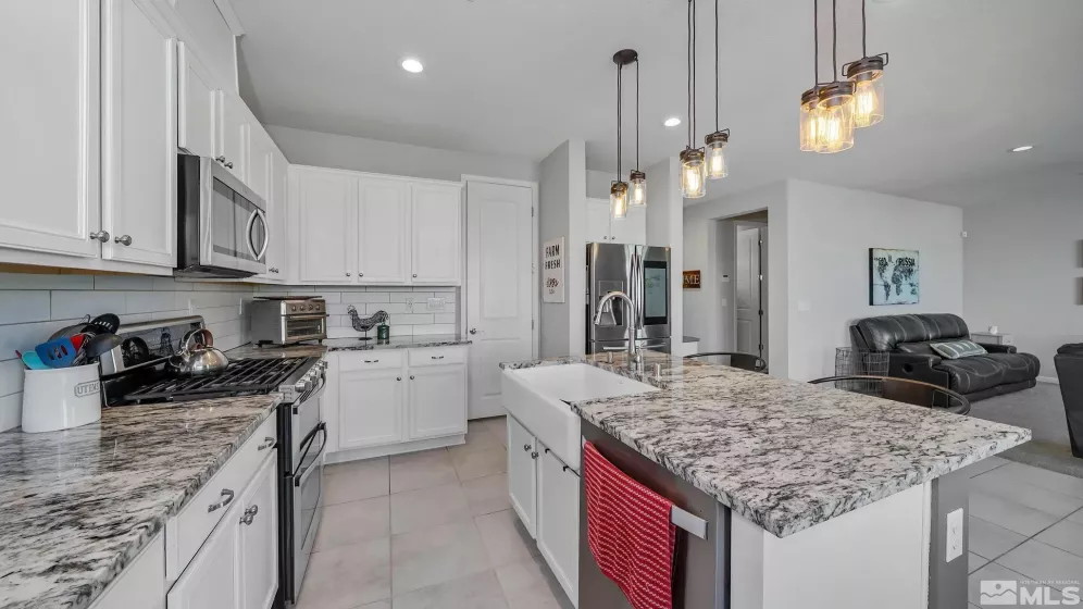 2282 Selway Drive, Sparks, Nevada 89436, 3 Bedrooms Bedrooms, ,2 BathroomsBathrooms,Residential,For Sale,Selway Drive,250005684