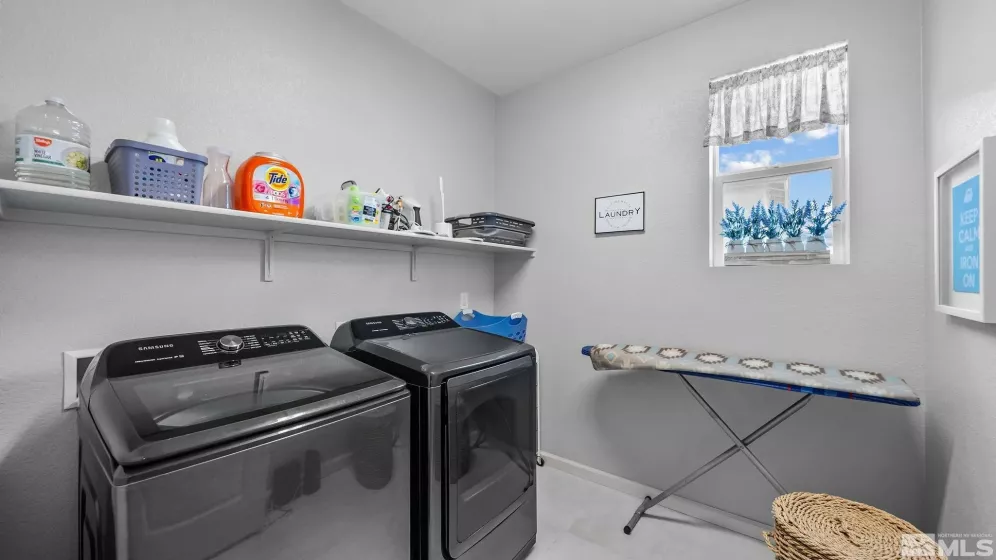 2282 Selway Drive, Sparks, Nevada 89436, 3 Bedrooms Bedrooms, ,2 BathroomsBathrooms,Residential,For Sale,Selway Drive,250005684