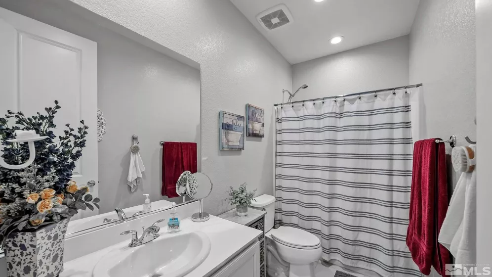 2282 Selway Drive, Sparks, Nevada 89436, 3 Bedrooms Bedrooms, ,2 BathroomsBathrooms,Residential,For Sale,Selway Drive,250005684