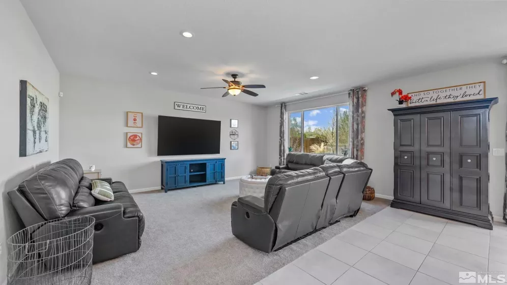 2282 Selway Drive, Sparks, Nevada 89436, 3 Bedrooms Bedrooms, ,2 BathroomsBathrooms,Residential,For Sale,Selway Drive,250005684