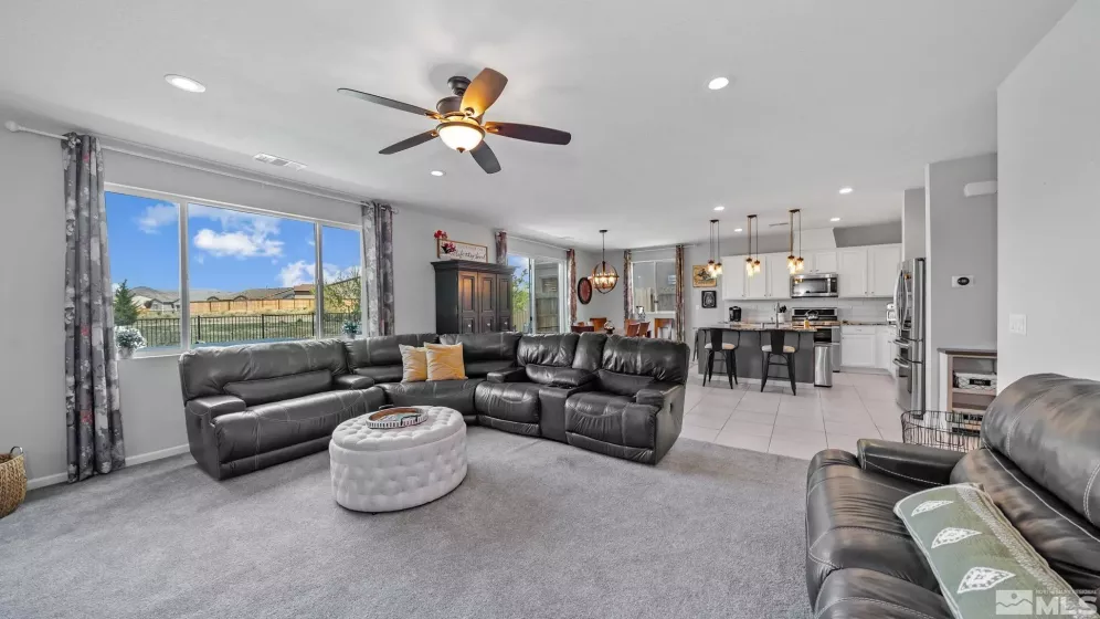 2282 Selway Drive, Sparks, Nevada 89436, 3 Bedrooms Bedrooms, ,2 BathroomsBathrooms,Residential,For Sale,Selway Drive,250005684