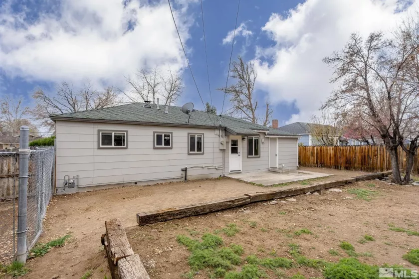 1180 Upton Way, Sparks, Nevada 89431, 3 Bedrooms Bedrooms, ,1 BathroomBathrooms,Residential,For Sale,Upton Way,250004247