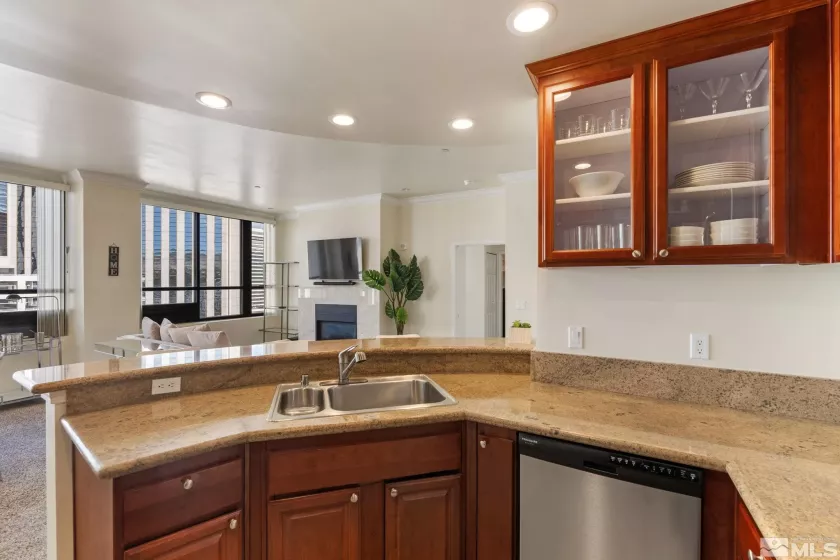 450 Arlington, Reno, Nevada 89503, 2 Bedrooms Bedrooms, ,2 BathroomsBathrooms,Residential,For Sale,Arlington,250005697