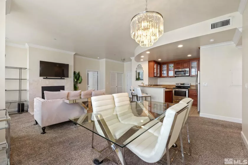450 Arlington, Reno, Nevada 89503, 2 Bedrooms Bedrooms, ,2 BathroomsBathrooms,Residential,For Sale,Arlington,250005697