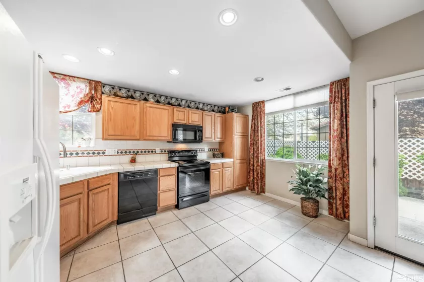 2233 San Remo Dr, Sparks, Nevada 89434, 2 Bedrooms Bedrooms, ,2 BathroomsBathrooms,Residential,For Sale,San Remo Dr,250005701