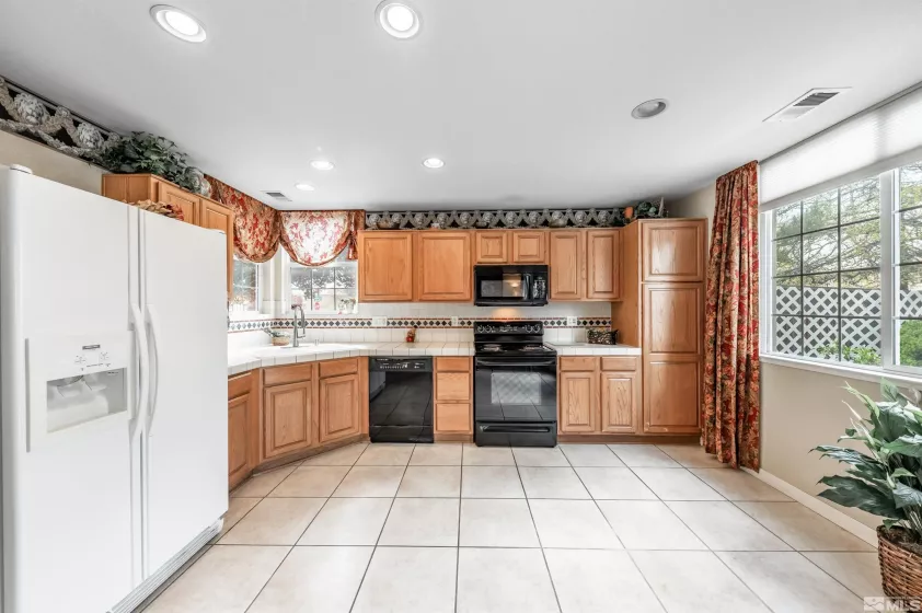 2233 San Remo Dr, Sparks, Nevada 89434, 2 Bedrooms Bedrooms, ,2 BathroomsBathrooms,Residential,For Sale,San Remo Dr,250005701