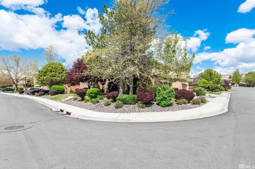 2233 San Remo Dr, Sparks, Nevada 89434, 2 Bedrooms Bedrooms, ,2 BathroomsBathrooms,Residential,For Sale,San Remo Dr,250005701