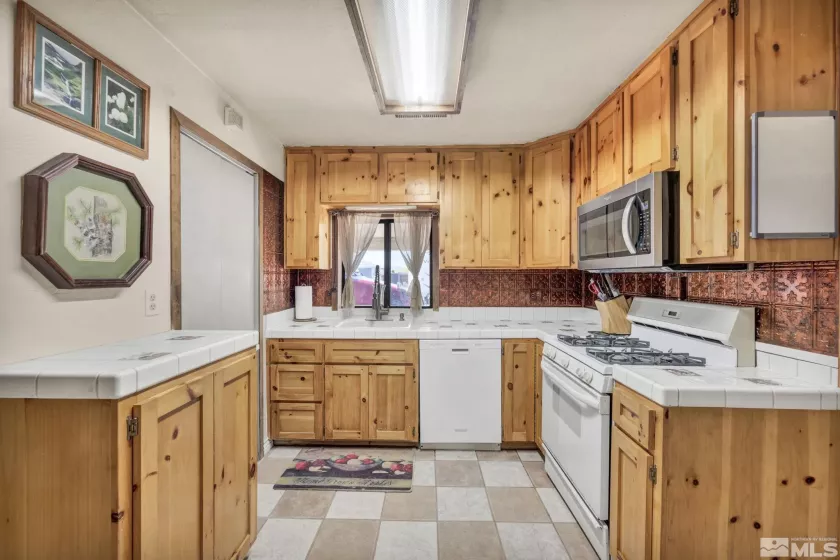 1165 Jenny's Lane, Fernley, Nevada 89408, 3 Bedrooms Bedrooms, ,2 BathroomsBathrooms,Residential,For Sale,Jenny's Lane,250005704
