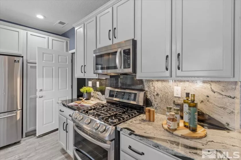 7975 Opal Station Drive, Reno, Nevada 89506, 4 Bedrooms Bedrooms, ,3 BathroomsBathrooms,Residential,For Sale,Opal Station Drive,250005651