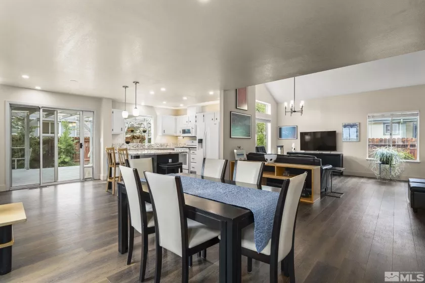 5435 Santa Barbara Ave, Sparks, Nevada 89436, 3 Bedrooms Bedrooms, ,2 BathroomsBathrooms,Residential,For Sale,Santa Barbara Ave,250005658