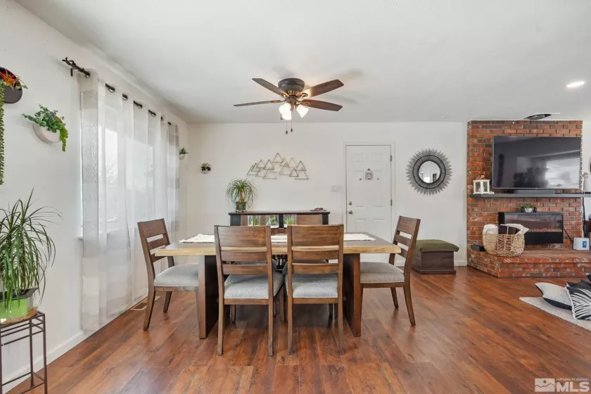 1690 Rayburn Dr., Reno, Nevada 89503, 4 Bedrooms Bedrooms, ,3 BathroomsBathrooms,Residential,For Sale,Rayburn Dr.,250005657
