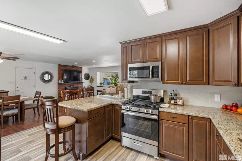 1690 Rayburn Dr., Reno, Nevada 89503, 4 Bedrooms Bedrooms, ,3 BathroomsBathrooms,Residential,For Sale,Rayburn Dr.,250005657
