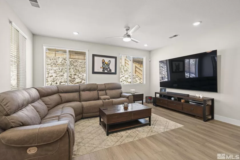 32 Stellar Ct, Carson City, Nevada 89705, 4 Bedrooms Bedrooms, ,2 BathroomsBathrooms,Residential,For Sale,Stellar Ct,250005659