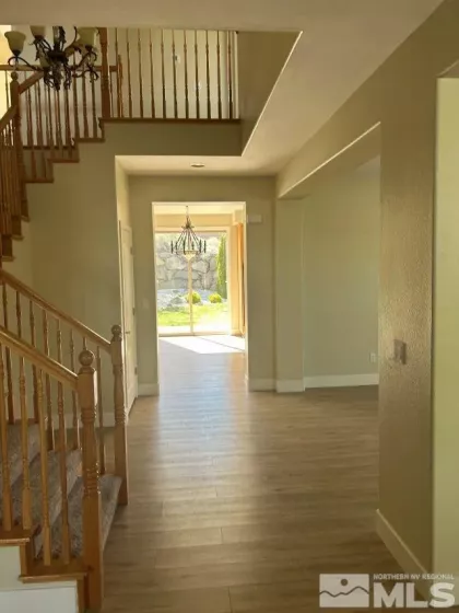 1095 S University Park Loop, Reno, Nevada 89512, 5 Bedrooms Bedrooms, ,3 BathroomsBathrooms,Residential,For Sale,S University Park Loop,250005661