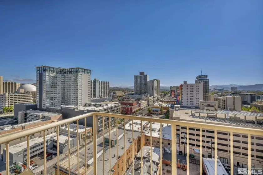 200 2nd st, Reno, Nevada 89501, 2 Bedrooms Bedrooms, ,2 BathroomsBathrooms,Residential,For Sale,2nd st,250005675