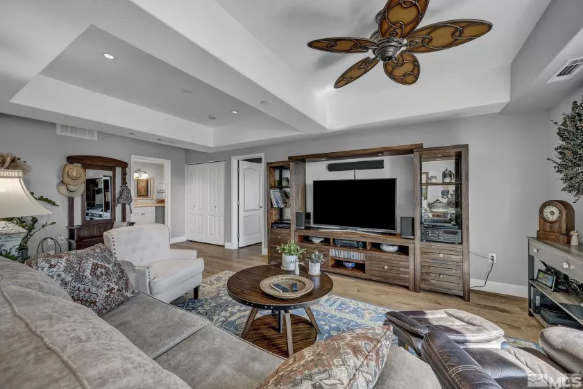200 2nd st, Reno, Nevada 89501, 2 Bedrooms Bedrooms, ,2 BathroomsBathrooms,Residential,For Sale,2nd st,250005675