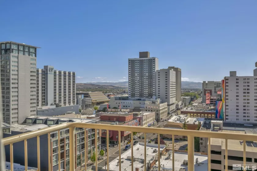 200 2nd st, Reno, Nevada 89501, 2 Bedrooms Bedrooms, ,2 BathroomsBathrooms,Residential,For Sale,2nd st,250005675