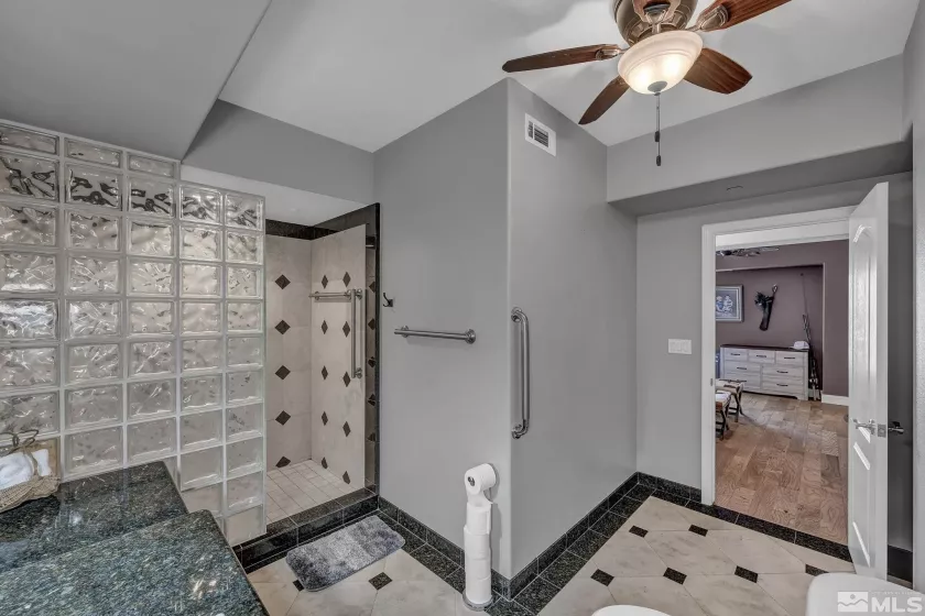 200 2nd st, Reno, Nevada 89501, 2 Bedrooms Bedrooms, ,2 BathroomsBathrooms,Residential,For Sale,2nd st,250005675