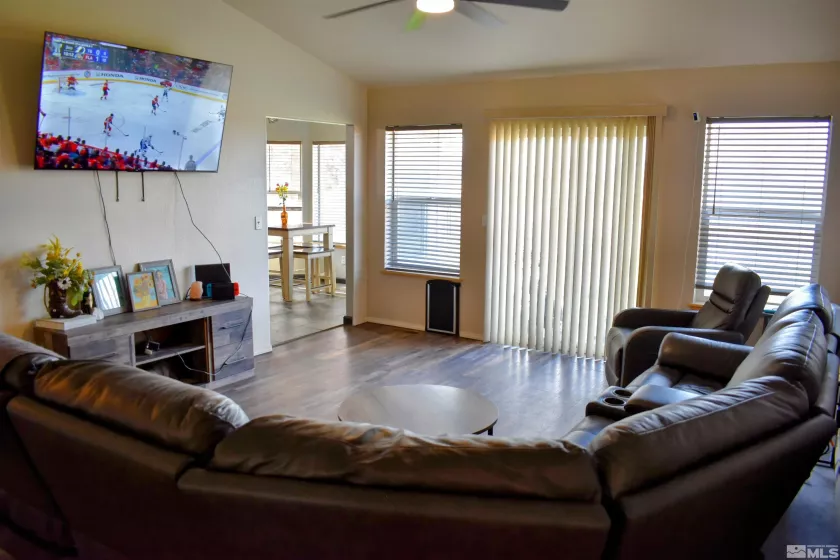 5287 Offenhauser Dr, Winnemucca, Nevada 89445, 3 Bedrooms Bedrooms, ,2 BathroomsBathrooms,Residential,For Sale,Offenhauser Dr,250005679