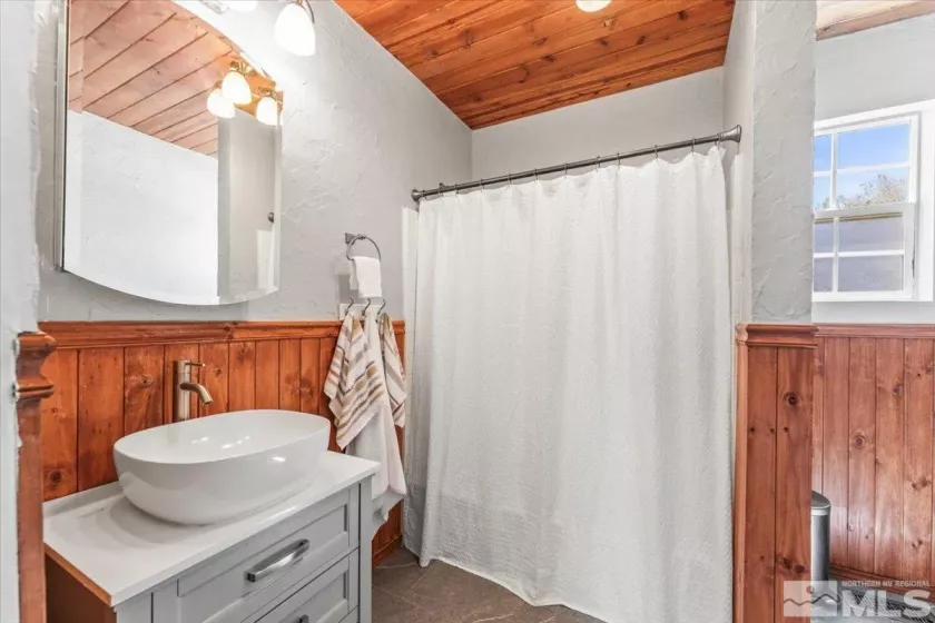 885 Cherry Ln, Reno, Nevada 89509, 4 Bedrooms Bedrooms, ,2 BathroomsBathrooms,Residential,For Sale,Cherry Ln,250005721