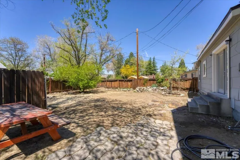 885 Cherry Ln, Reno, Nevada 89509, 4 Bedrooms Bedrooms, ,2 BathroomsBathrooms,Residential,For Sale,Cherry Ln,250005721