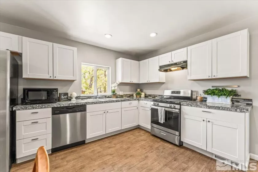 885 Cherry Ln, Reno, Nevada 89509, 4 Bedrooms Bedrooms, ,2 BathroomsBathrooms,Residential,For Sale,Cherry Ln,250005721